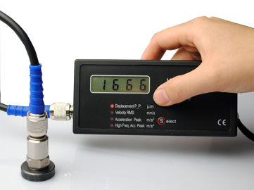 Portable Vibration Tester True RMS Measurement Measuring Vibration Velocity , Displacement